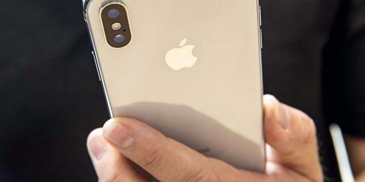 Report claims iPhone with triple-lens camera ‘likely’ to launch next year