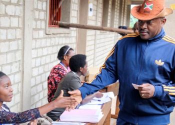 Burundi backs new constitution extending presidential term limits