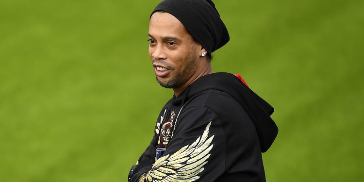 Is Ronaldinho marrying two women at the same time? Brazilian footballer allegedly proposed to both his girlfriends after living together in his £5million Rio de Janeiro mansion