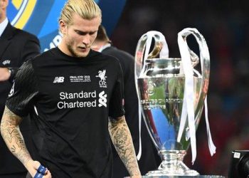 Loris Karius: Liverpool keeper referred for concussion tests by club