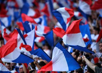 The French flag keep flying in Russia