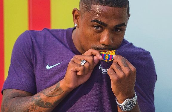 Malcom signs for Barcelona after agreeing on terms with AS Roma