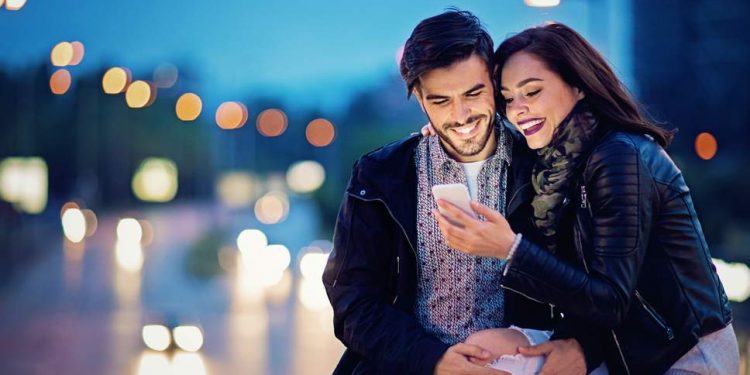 Android users more likely to be unlucky in love – Survey finds