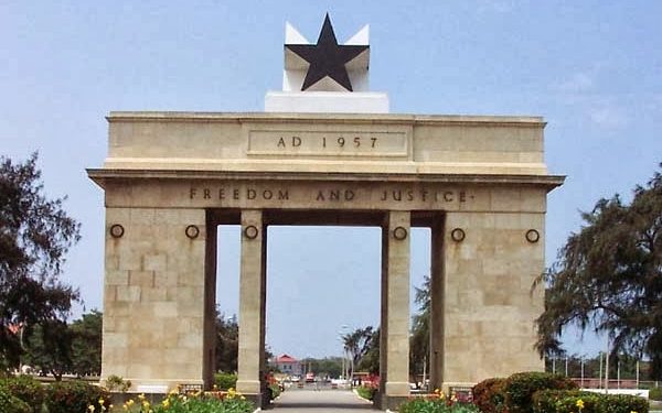 Ghana growth targets at risk as banks pull brakes on lending