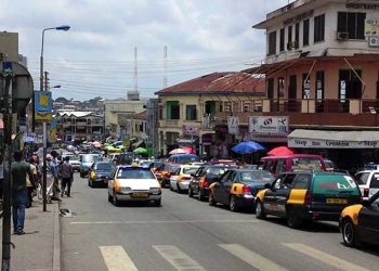 Phone seller uses 6 local gods and 2 foreign gods to curse a city guard