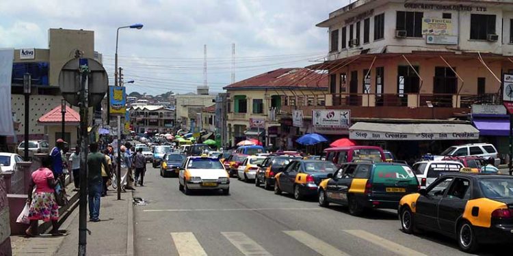 Phone seller uses 6 local gods and 2 foreign gods to curse a city guard