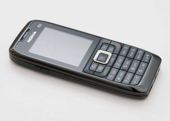 Deaf and Dumb woman walked from Ashanti to Eastern Region to buy a phone