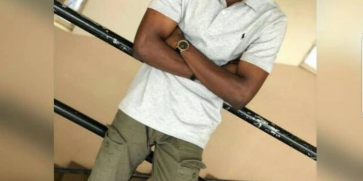 Video-Final year KNUST student dies after falling off a car