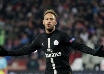 Neymar breaks silence over Jose Mourinho’s Manchester United sacking