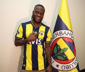 Moses completes Fenerbahce loan move from Chelsea