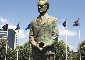 African leaders unveil statue of Ethiopia’s last emperor
