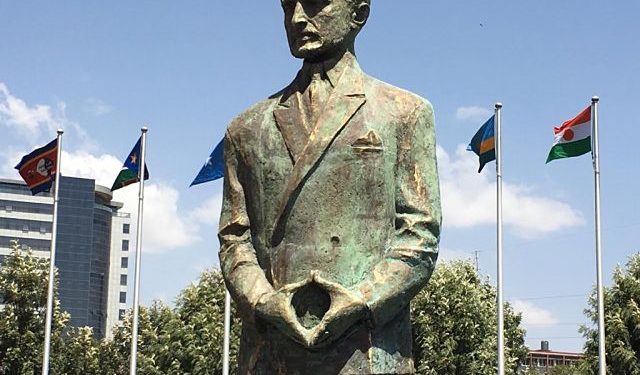 African leaders unveil statue of Ethiopia’s last emperor