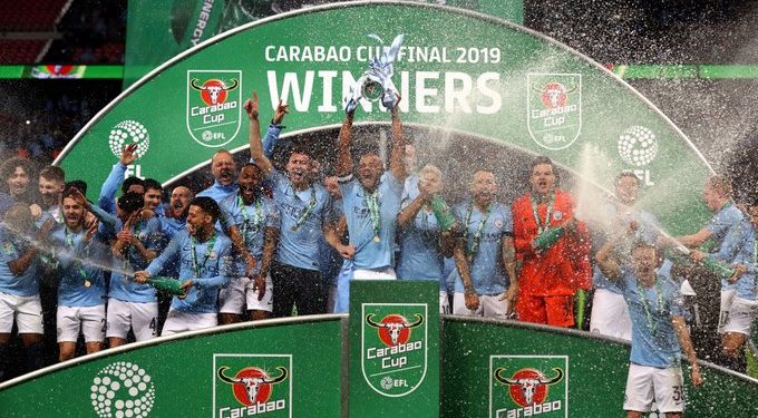 Man City win League Cup as Chelsea keeper defies Sarri