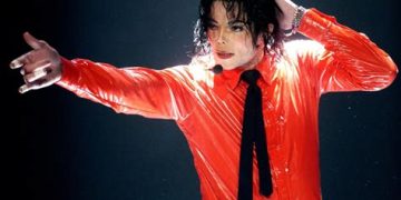 “Michael Jackson wore condoms every night to stop him from bed-wetting”, his doctor claims