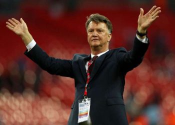 Van Gaal announces retirement