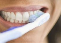 Do Your Gums Ever Bleed When You Brush? This Dentist’s Explanation Is Unexpected