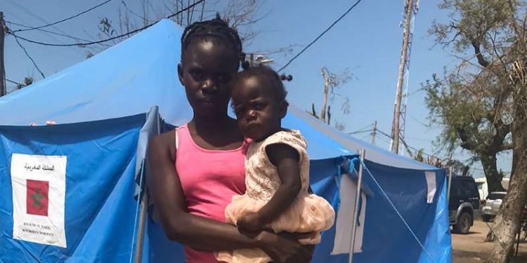 Mozambique flood survivors mourn, with thousands still missing