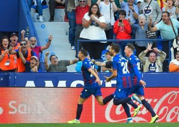 Levante recover to beat Barcelona