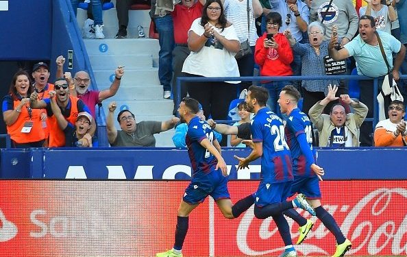 Levante recover to beat Barcelona