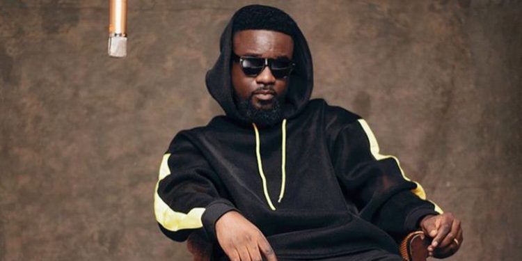 I’m not ready to rap in English – Sarkodie