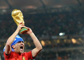 Spain’s record goal-scorer David Villa announces retirement