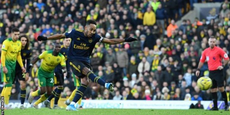 Arsenal recover twice to draw with Norwich in Ljungberg’s first game