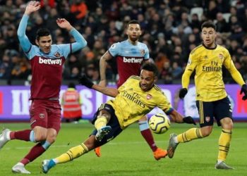 Arsenal fight back at West Ham for win under Ljungberg