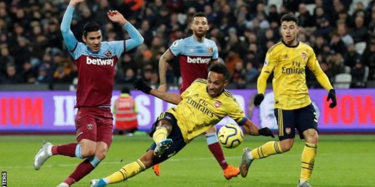 Arsenal fight back at West Ham for win under Ljungberg
