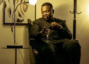 Rick Ross invites CJ Biggerman to join him on Detty Rave stage after performing to him