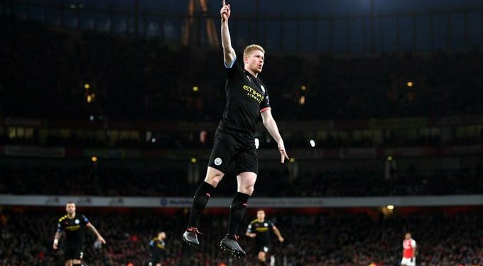 Two-goal De Bruyne shines as Man City outclass Arsenal