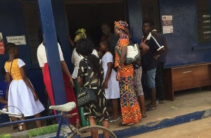 Trotro driver reports passengers to police over fake GHC 20