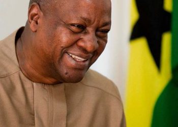 I’ll pay you in full if I win – Mahama to customers of collapsed banks