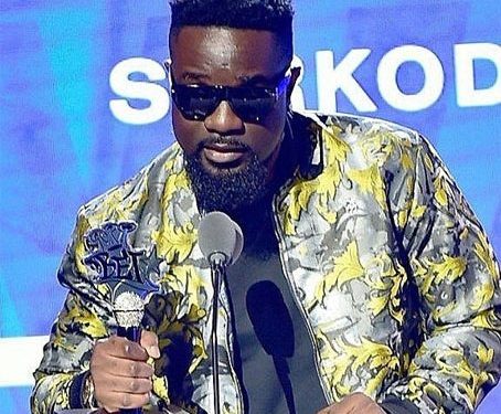 Best International Flow: Sarkodie receives BET plaque