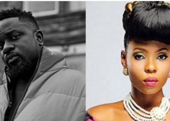Rapper Sarkodie and Yemi Alade bury the hatchet