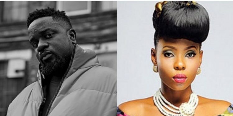 Rapper Sarkodie and Yemi Alade bury the hatchet