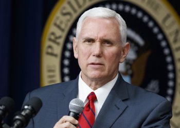 Coronavirus: US to extend travel ban to UK and Ireland