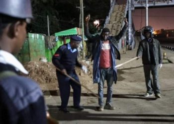 Kenyatta apologises for police brutality amid curfew