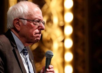 Bernie Sanders suspends campaign for US presidency