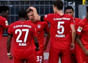 Bayern beat Dortmund to close in on title