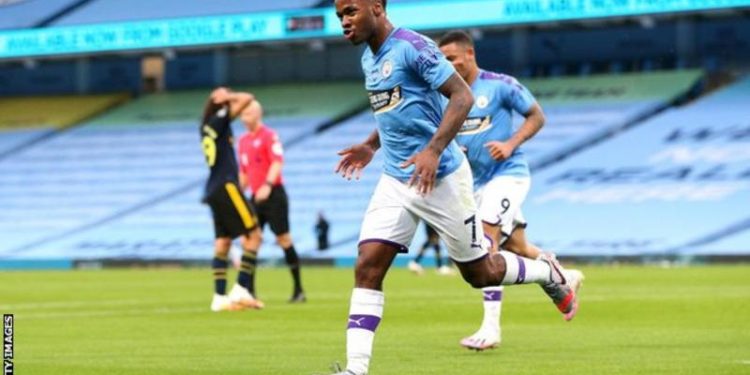 Man City beat 10-man Arsenal