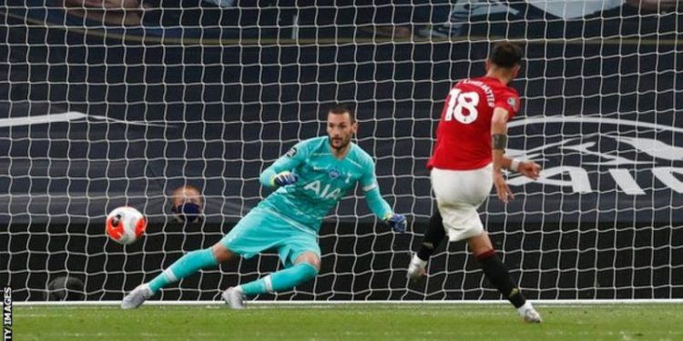 Fernandes scores late in the game to secure Man Utd draw at Spurs