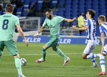 Real Madrid go top of La Liga after beating Real Sociedad