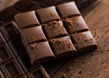 Video: How to test the quality of chocolate