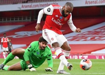 Arsenal end Liverpool hopes of points record