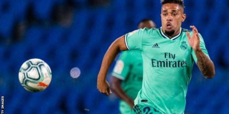 Real Madrid striker, Mariano tests positive for Covid-19