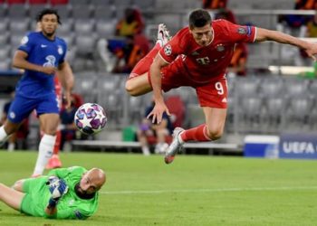 Bayern show Chelsea no mercy