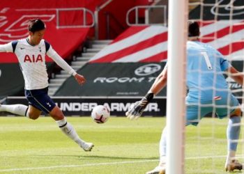 Son scores four as Tottenham thrash Southampton