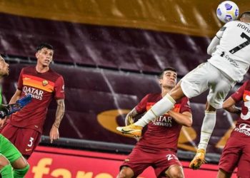 Ronaldo’s brace helps 10-man Juventus draw at Roma