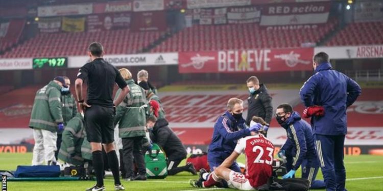 Wolves striker Raul Jimenez conscious in hospital after David Luiz head clash