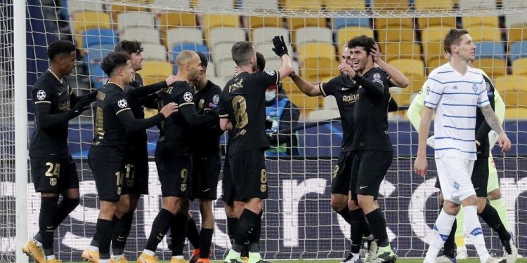 Barcelona secure last 16 qualification with Koeman’s B team